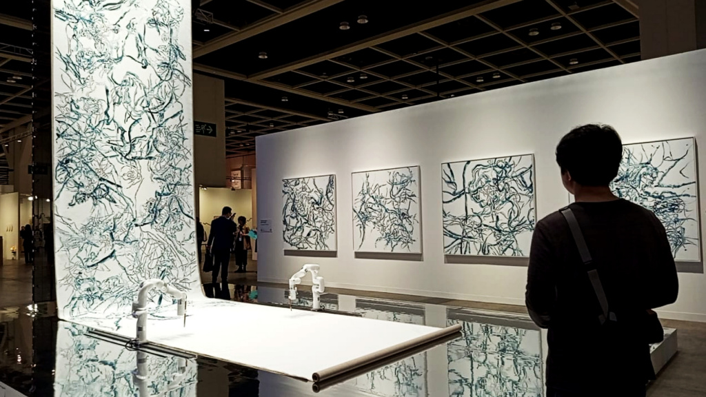 Kolektor Seni Mulai Tinggalkan Lukisan AI – Mereka Kembali Buru Sketsa Pensil di Pasar Loak